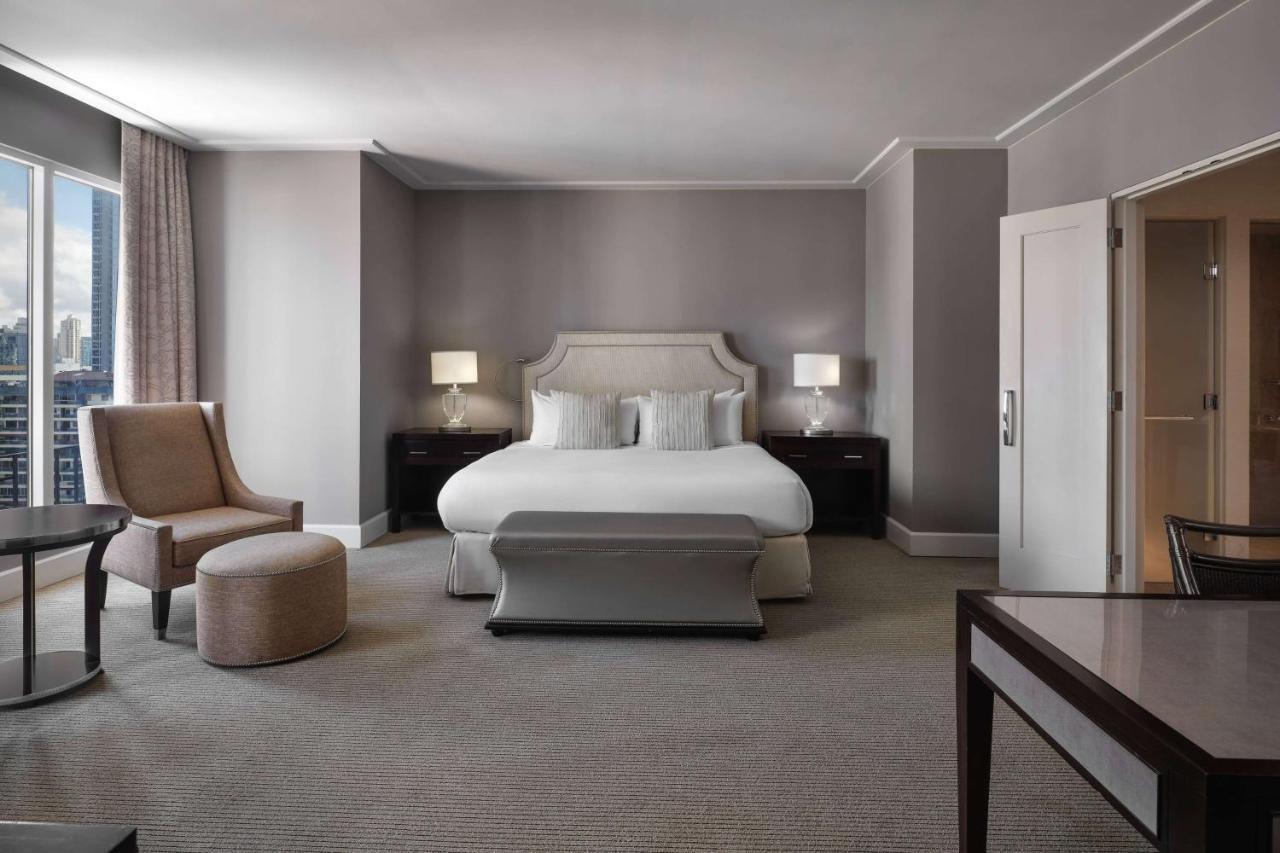 Bristol Panama, A Registry Collection Hotel Luaran gambar A bedroom at The Ritz-Carlton, Chicago
