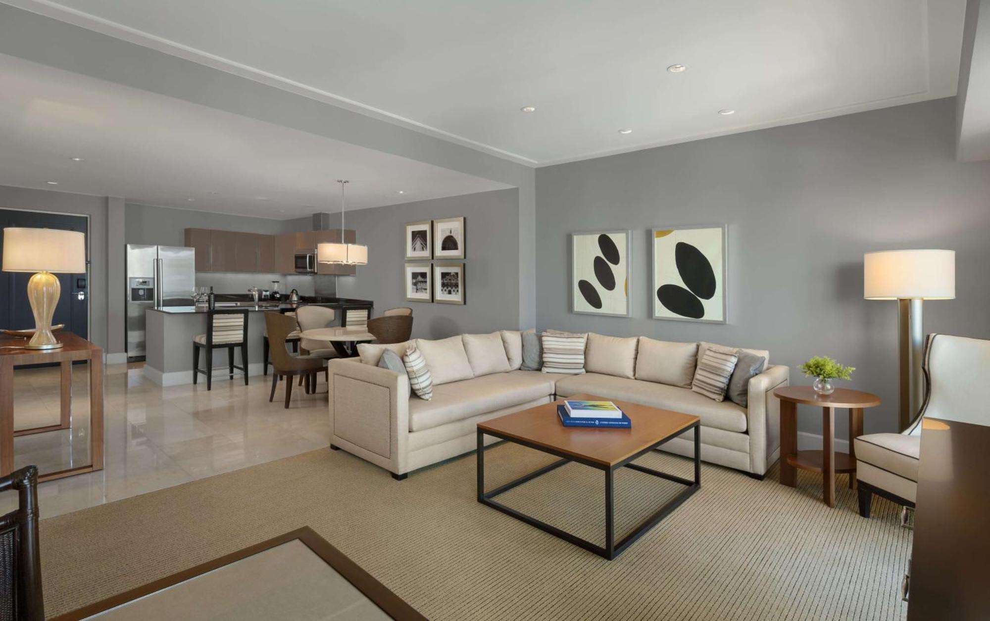 Bristol Panama, A Registry Collection Hotel Luaran gambar A living room at The Ritz-Carlton, Boston