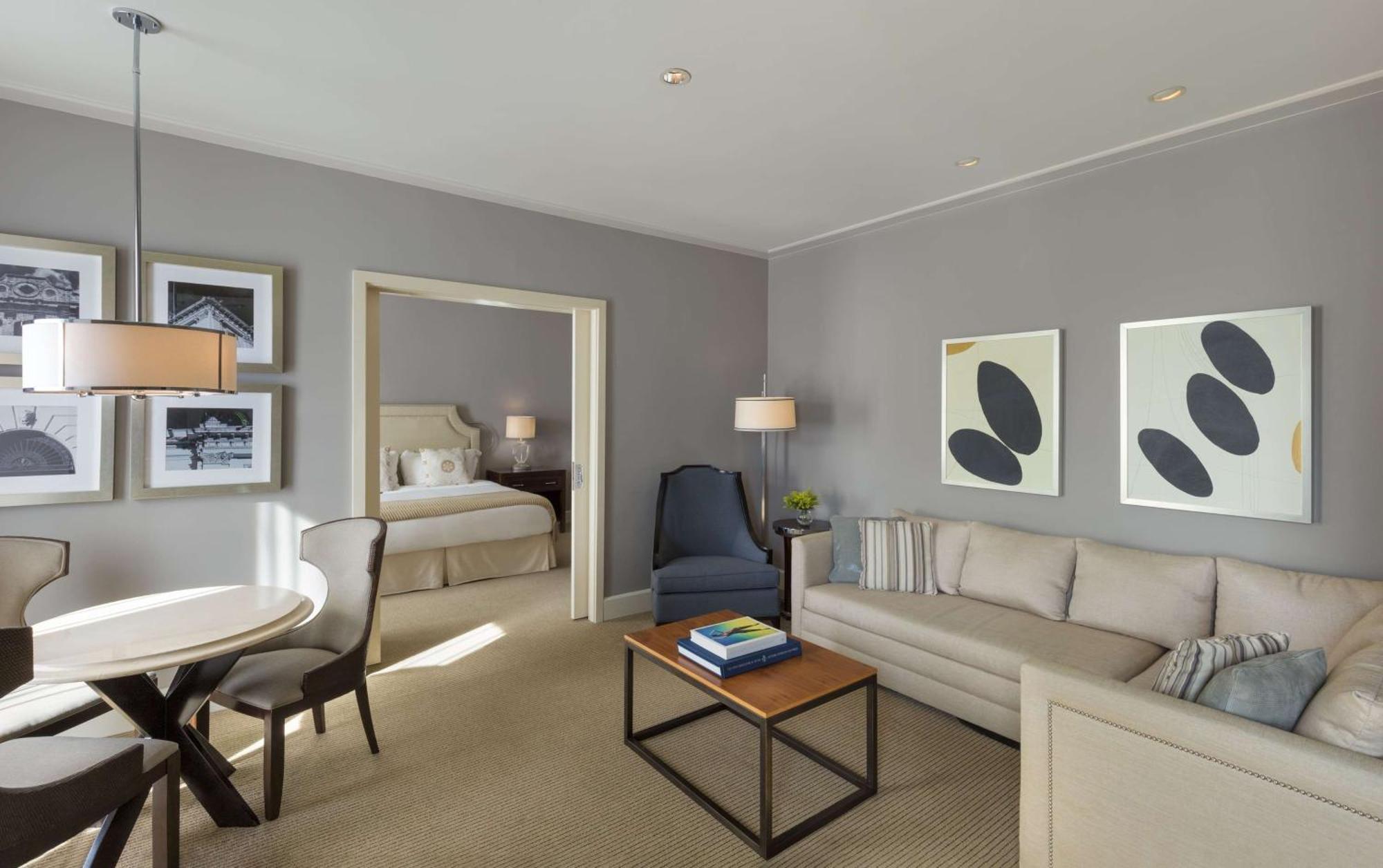 Bristol Panama, A Registry Collection Hotel Luaran gambar A typical suite at the Ritz-Carlton