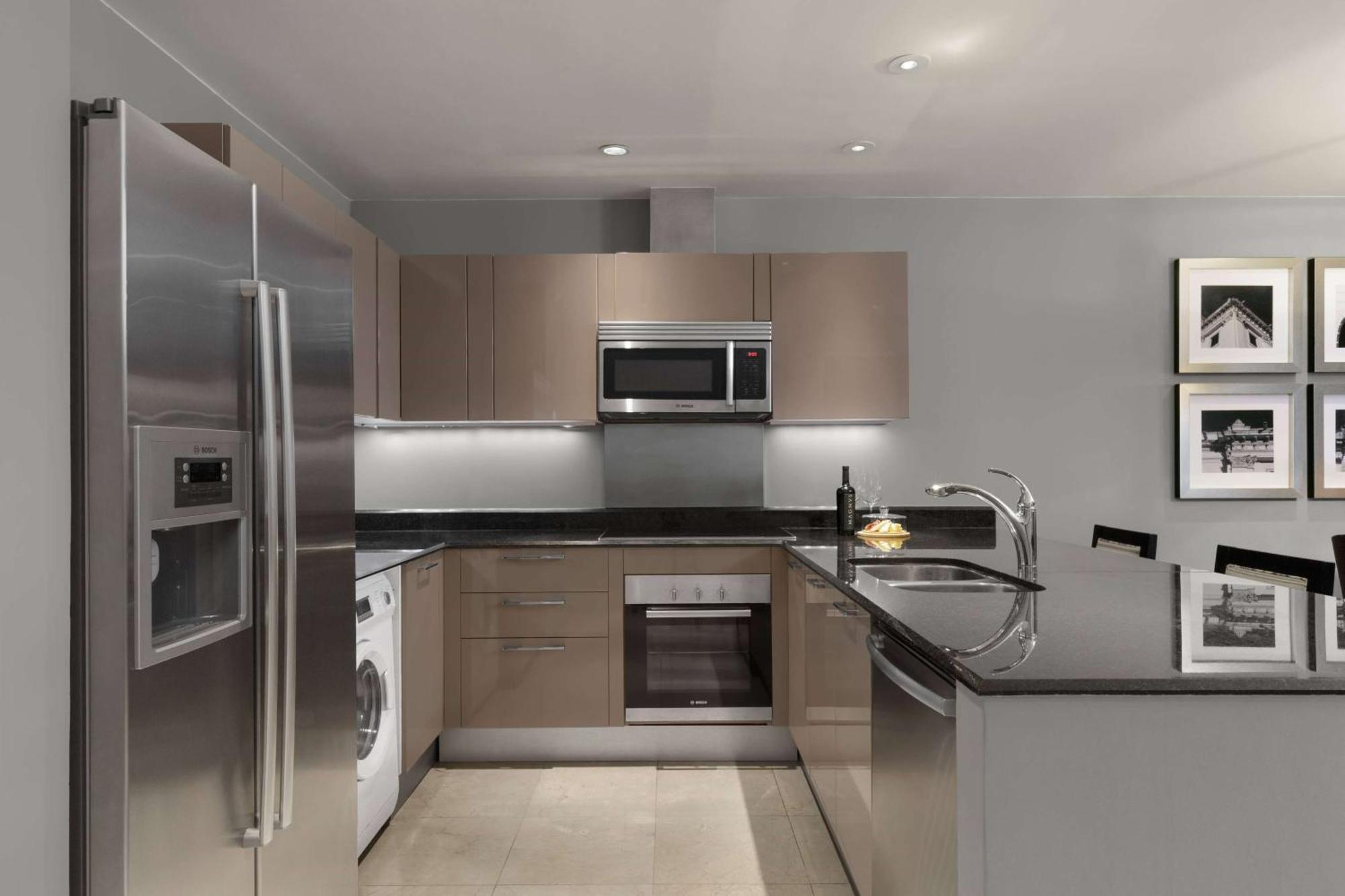 Bristol Panama, A Registry Collection Hotel Luaran gambar A typical kitchen