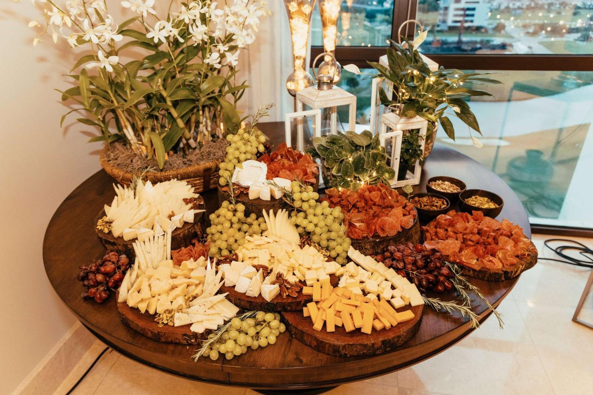 Bristol Panama, A Registry Collection Hotel Luaran gambar A cheese platter
